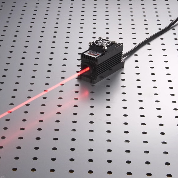 a picture of LSR659nm 400mw laser lens